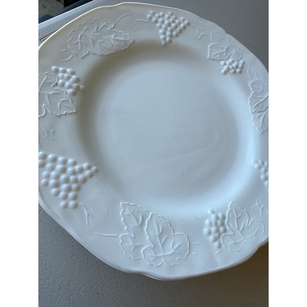 Set of 7 White Embossed Grapevine Scalloped Rim Ceramic Salad Dessert Plates 8"